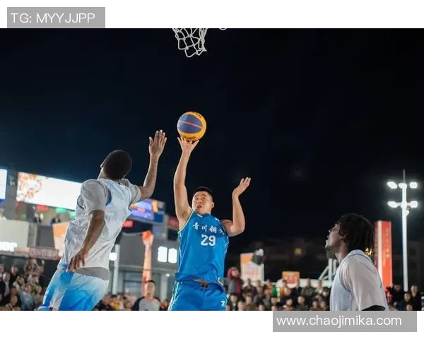 一米三的篮球梦小个子如何在球场上逆袭成明星